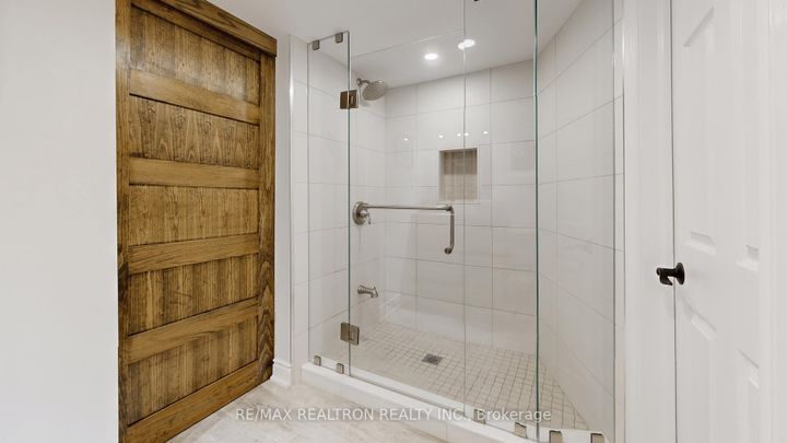 Photo 36 at 819 Melton Drive, Lakeview, Mississauga