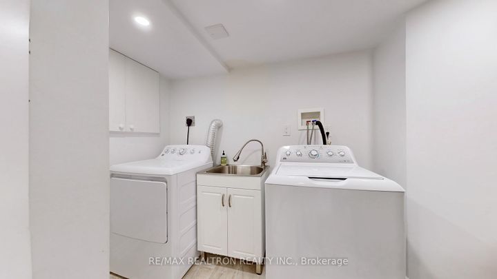 Photo 37 at 819 Melton Drive, Lakeview, Mississauga