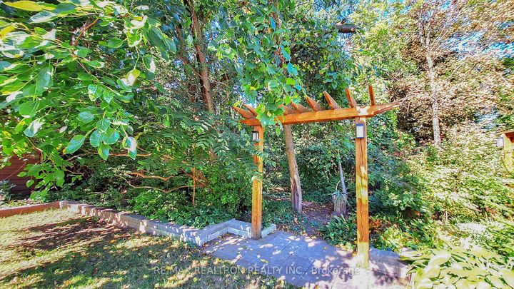 Photo 49 at 819 Melton Drive, Lakeview, Mississauga