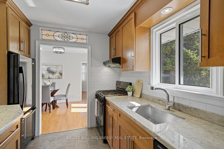 Photo 8 at 233 Greenwood Avenue, Vanier, Oshawa