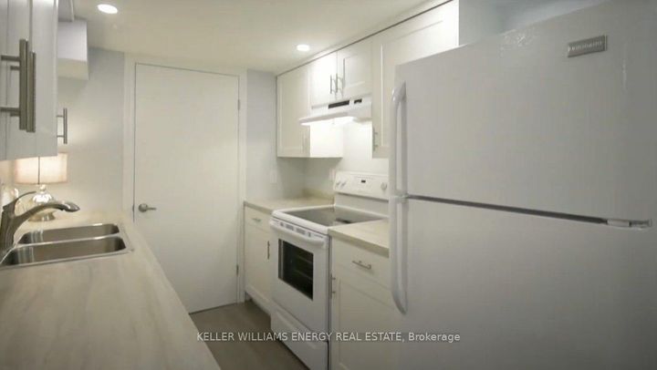 Photo 16 at 233 Greenwood Avenue, Vanier, Oshawa