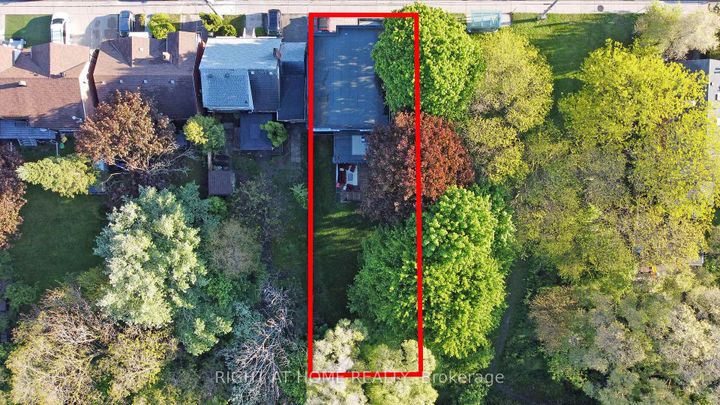 Photo 27 at 475 Donlands Avenue, East York, Toronto
