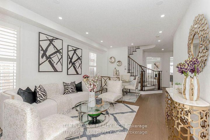 Photo 2 at 46 Levendale Court, Bram East, Brampton