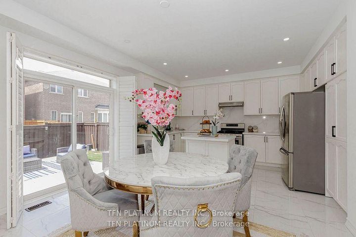 Photo 5 at 46 Levendale Court, Bram East, Brampton