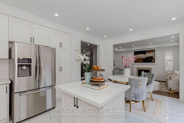 Photo 7 at 46 Levendale Court, Bram East, Brampton