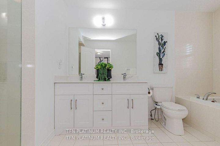 Photo 16 at 46 Levendale Court, Bram East, Brampton