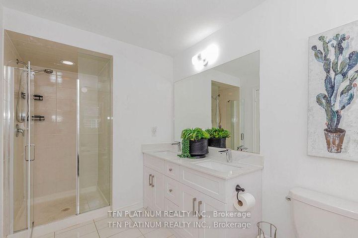 Photo 17 at 46 Levendale Court, Bram East, Brampton