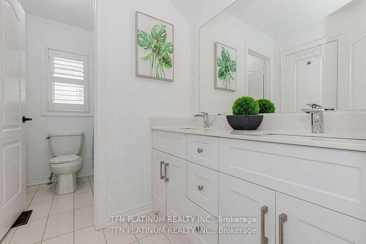 Photo 23 at 46 Levendale Court, Bram East, Brampton