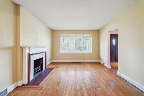 Photo 3 at 531 Soudan Avenue, Mount Pleasant East, Toronto
