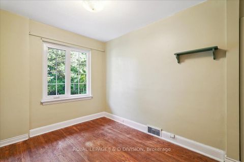Photo 7 at 531 Soudan Avenue, Mount Pleasant East, Toronto