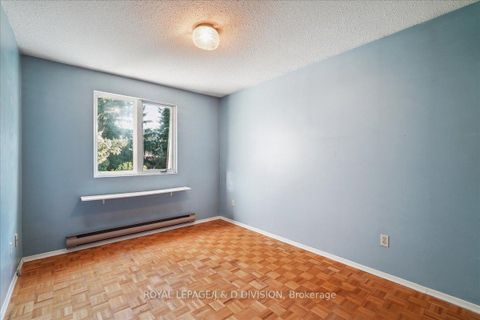 Photo 10 at 531 Soudan Avenue, Mount Pleasant East, Toronto