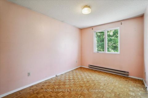 Photo 11 at 531 Soudan Avenue, Mount Pleasant East, Toronto