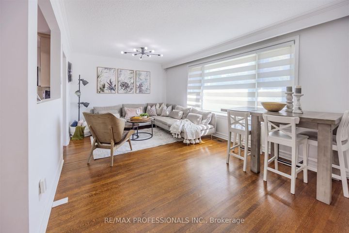 Photo 5 at 16 Monet Avenue, Etobicoke West Mall, Toronto