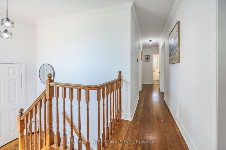 Photo 15 at 16 Monet Avenue, Etobicoke West Mall, Toronto