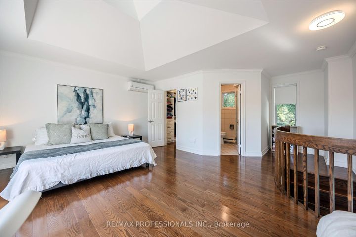 Photo 18 at 16 Monet Avenue, Etobicoke West Mall, Toronto