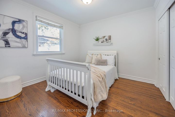 Photo 21 at 16 Monet Avenue, Etobicoke West Mall, Toronto