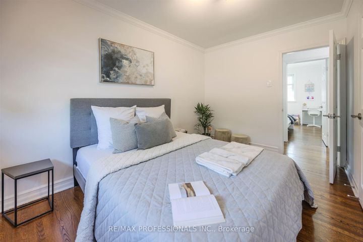 Photo 24 at 16 Monet Avenue, Etobicoke West Mall, Toronto
