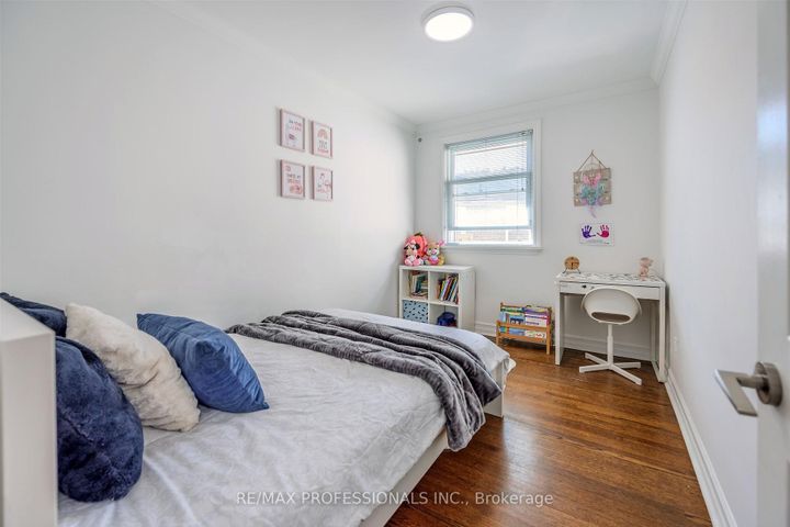 Photo 25 at 16 Monet Avenue, Etobicoke West Mall, Toronto