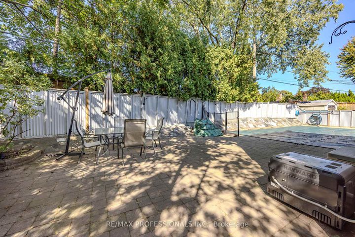 Photo 33 at 16 Monet Avenue, Etobicoke West Mall, Toronto