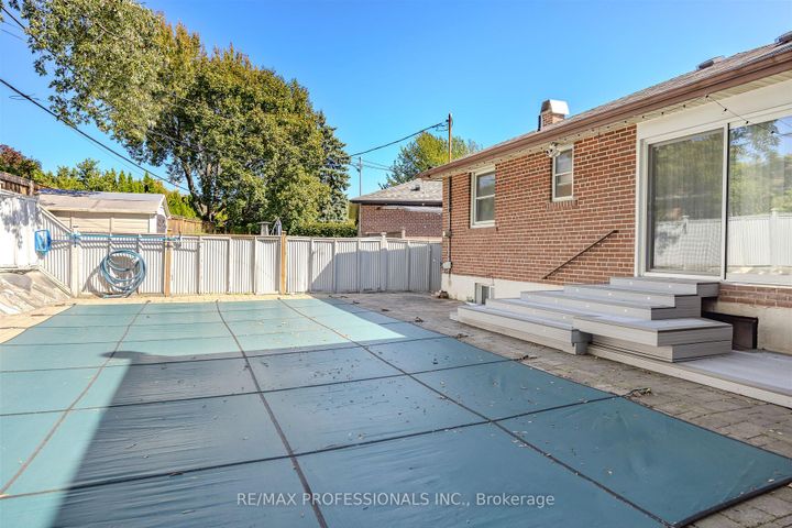 Photo 34 at 16 Monet Avenue, Etobicoke West Mall, Toronto