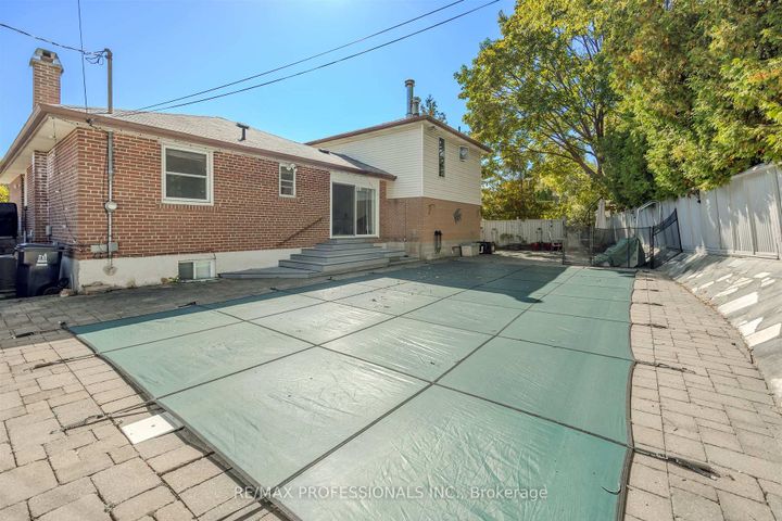 Photo 36 at 16 Monet Avenue, Etobicoke West Mall, Toronto