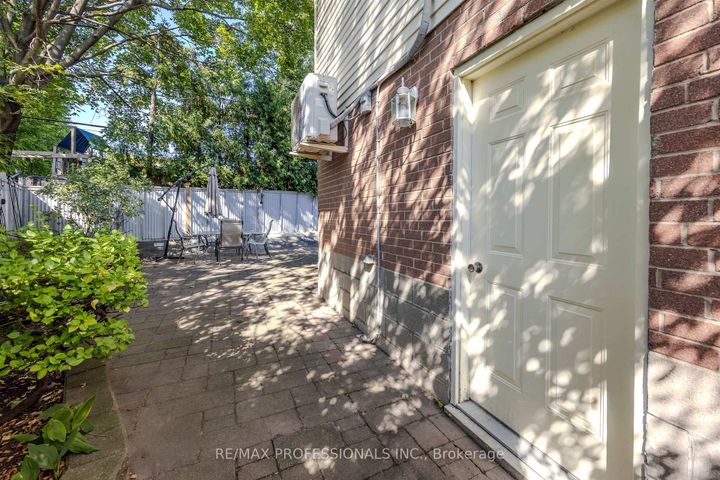 Photo 38 at 16 Monet Avenue, Etobicoke West Mall, Toronto