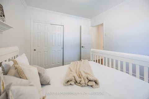 Photo 22 at 16 Monet Avenue, Etobicoke West Mall, Toronto