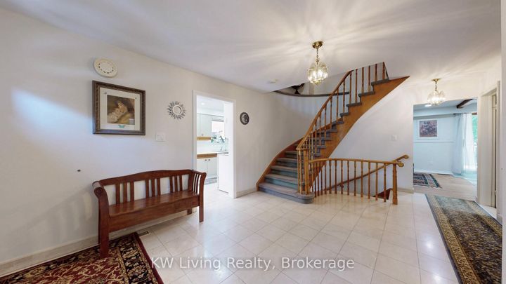 Photo 12 at 17 Woodvale Crescent, East York, Toronto