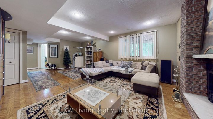 Photo 23 at 17 Woodvale Crescent, East York, Toronto