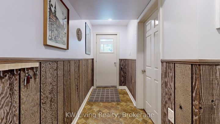 Photo 25 at 17 Woodvale Crescent, East York, Toronto