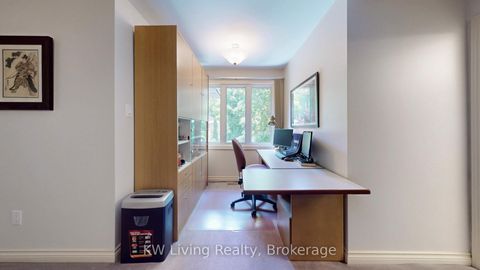 Photo 13 at 17 Woodvale Crescent, East York, Toronto