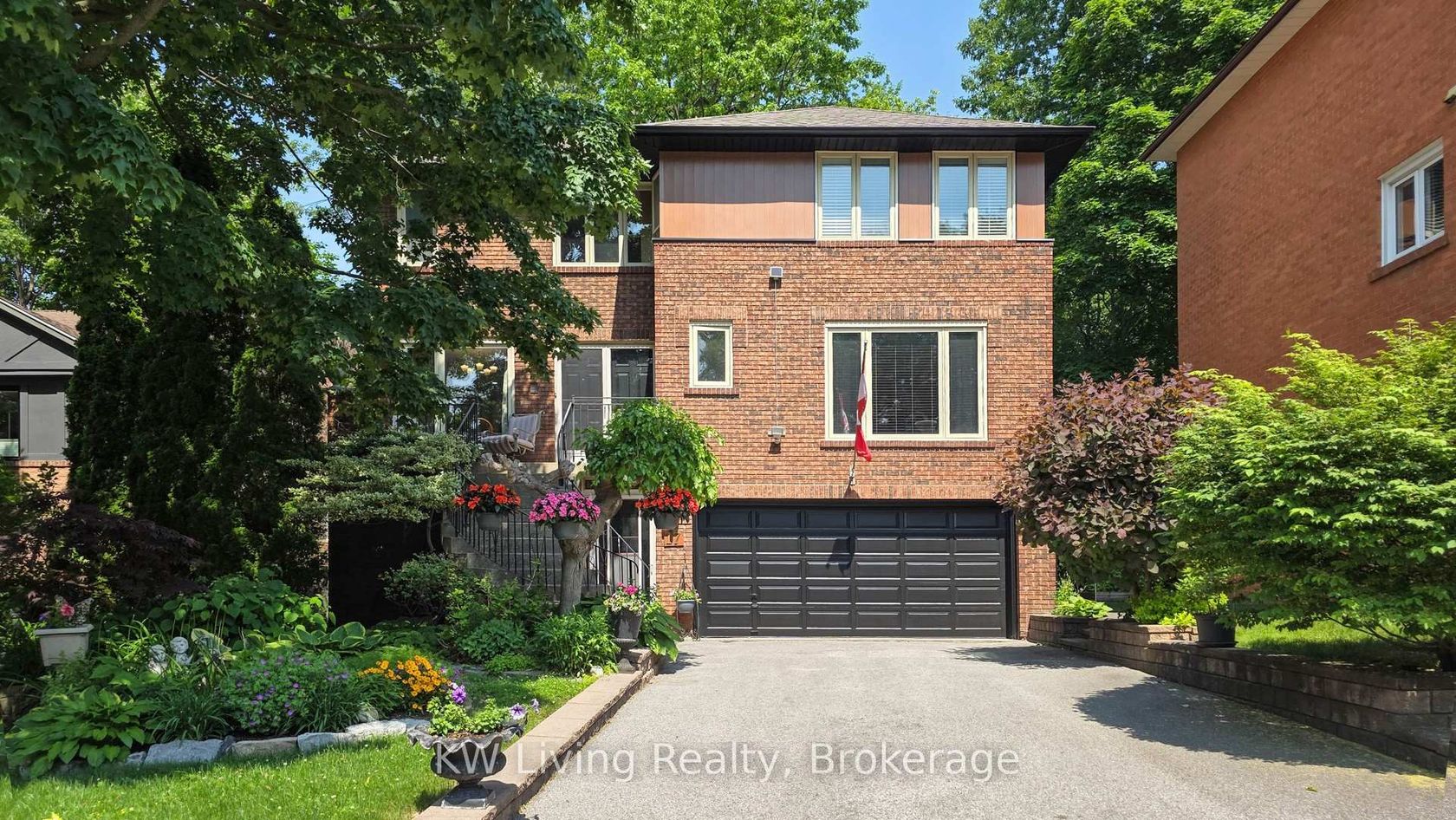 17 Woodvale Crescent, East York, Toronto 2