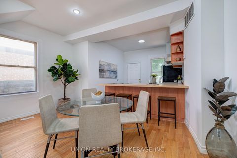 Photo 4 at 533 Victoria Park Avenue, Oakridge, Toronto