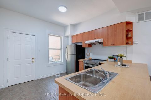 Photo 6 at 533 Victoria Park Avenue, Oakridge, Toronto