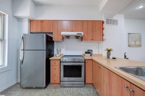 Photo 8 at 533 Victoria Park Avenue, Oakridge, Toronto