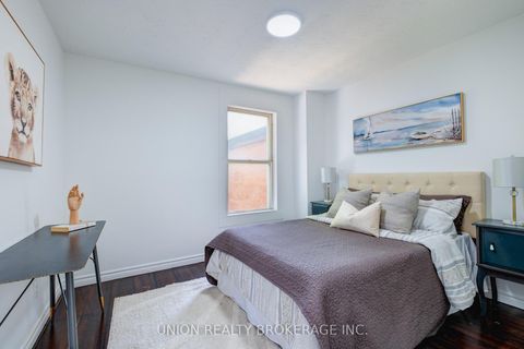 Photo 12 at 533 Victoria Park Avenue, Oakridge, Toronto