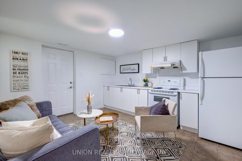Photo 14 at 533 Victoria Park Avenue, Oakridge, Toronto