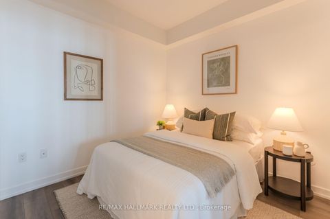Photo 15 at 2902 - 39 Roehampton Avenue, Mount Pleasant West, Toronto