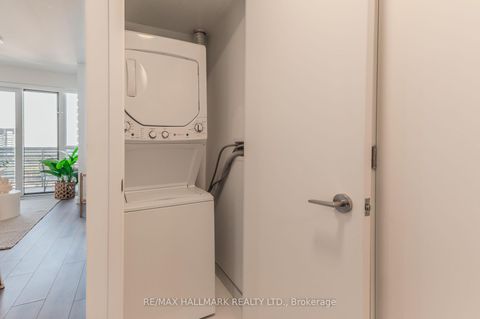 Photo 19 at 2902 - 39 Roehampton Avenue, Mount Pleasant West, Toronto