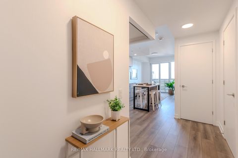 Photo 20 at 2902 - 39 Roehampton Avenue, Mount Pleasant West, Toronto