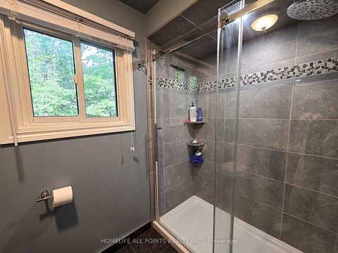 Photo 27 at 188 BROWNING Trail, Letitia Heights, Barrie
