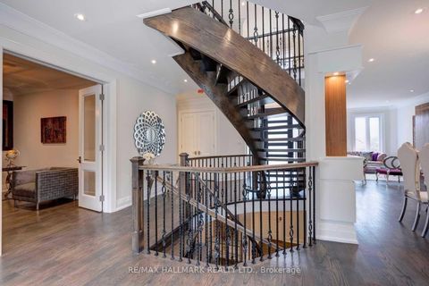 Photo 5 at 46 Yongehurst Road, North Richvale, Richmond Hill