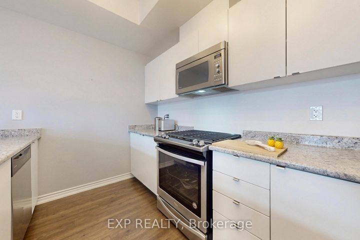 Photo 5 at 94 - 2584 William Jackson Drive, Duffin Heights, Pickering