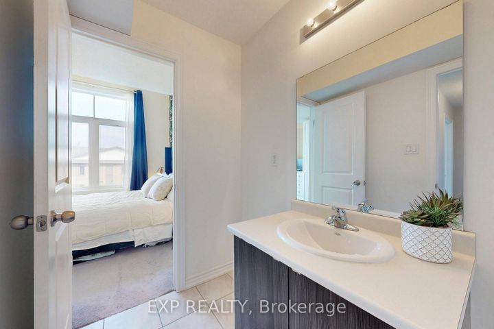 Photo 23 at 94 - 2584 William Jackson Drive, Duffin Heights, Pickering