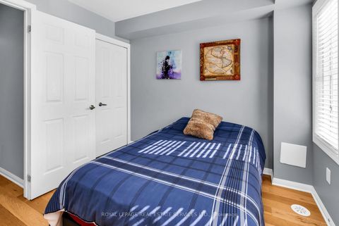 Photo 18 at 6 Tranter Trail, Birchmount, Toronto