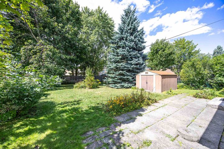 Photo 14 at 48 Minnewawa Road, Port Credit, Mississauga