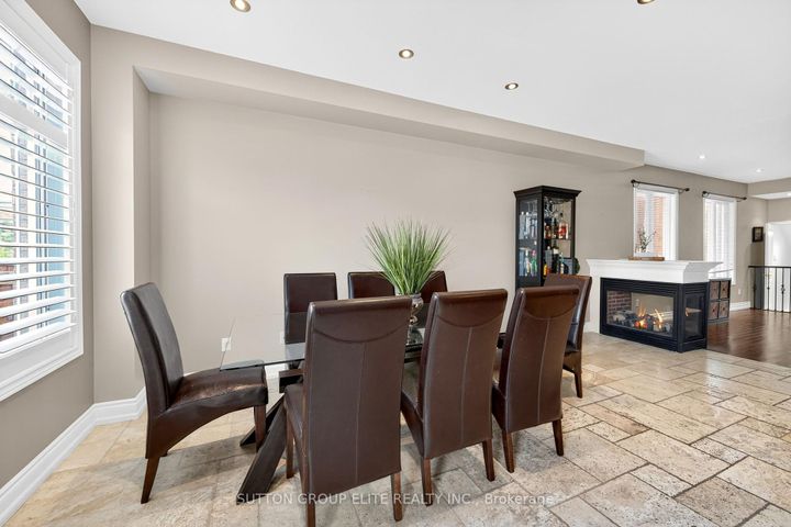 Photo 10 at 4307 Trail Blazer Way, Hurontario, Mississauga