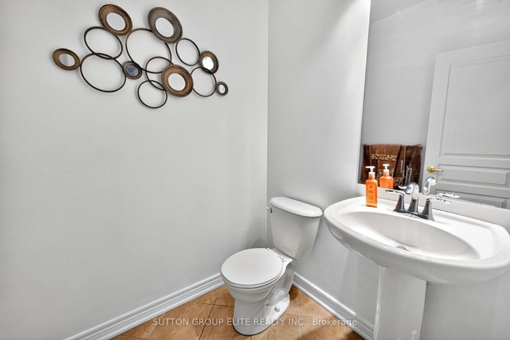 Photo 16 at 4307 Trail Blazer Way, Hurontario, Mississauga