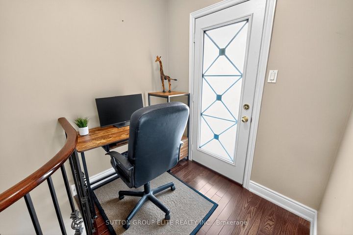 Photo 19 at 4307 Trail Blazer Way, Hurontario, Mississauga