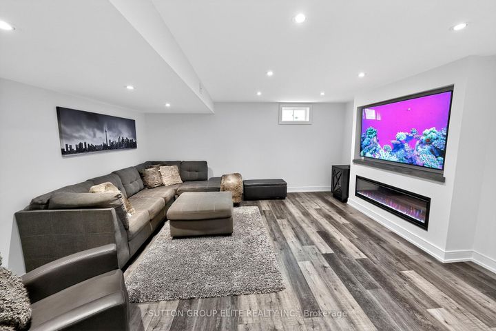 Photo 37 at 4307 Trail Blazer Way, Hurontario, Mississauga